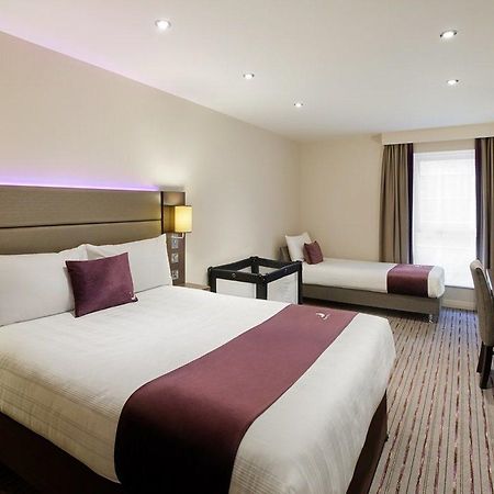 Premier Inn セブンオークス エクステリア 写真