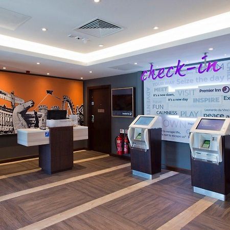 Premier Inn セブンオークス エクステリア 写真