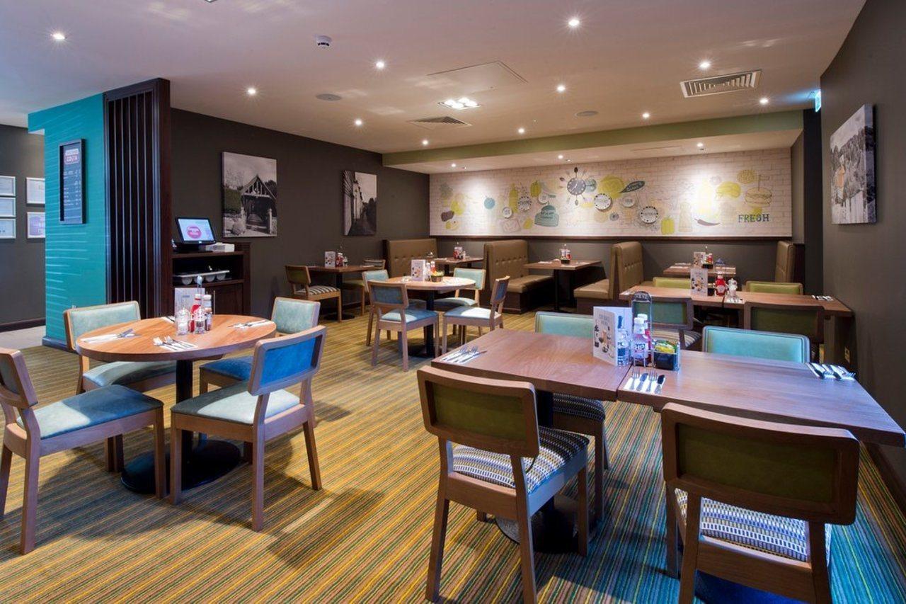 Premier Inn セブンオークス エクステリア 写真